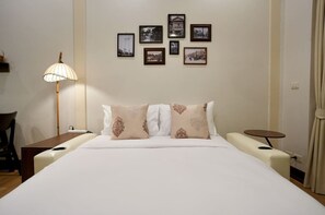 2 habitaciones, escritorio, tabla de planchar con plancha y wifi gratis 