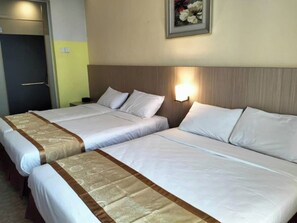 Chambre Familiale | 1 chambre, bureau, fer et planche à repasser, Wi-Fi gratuit