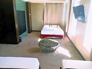 Family Room, Multiple Beds