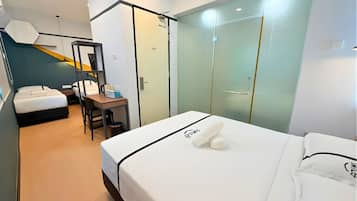 Family Room, Multiple Beds | Desk, iron/ironing board, free WiFi