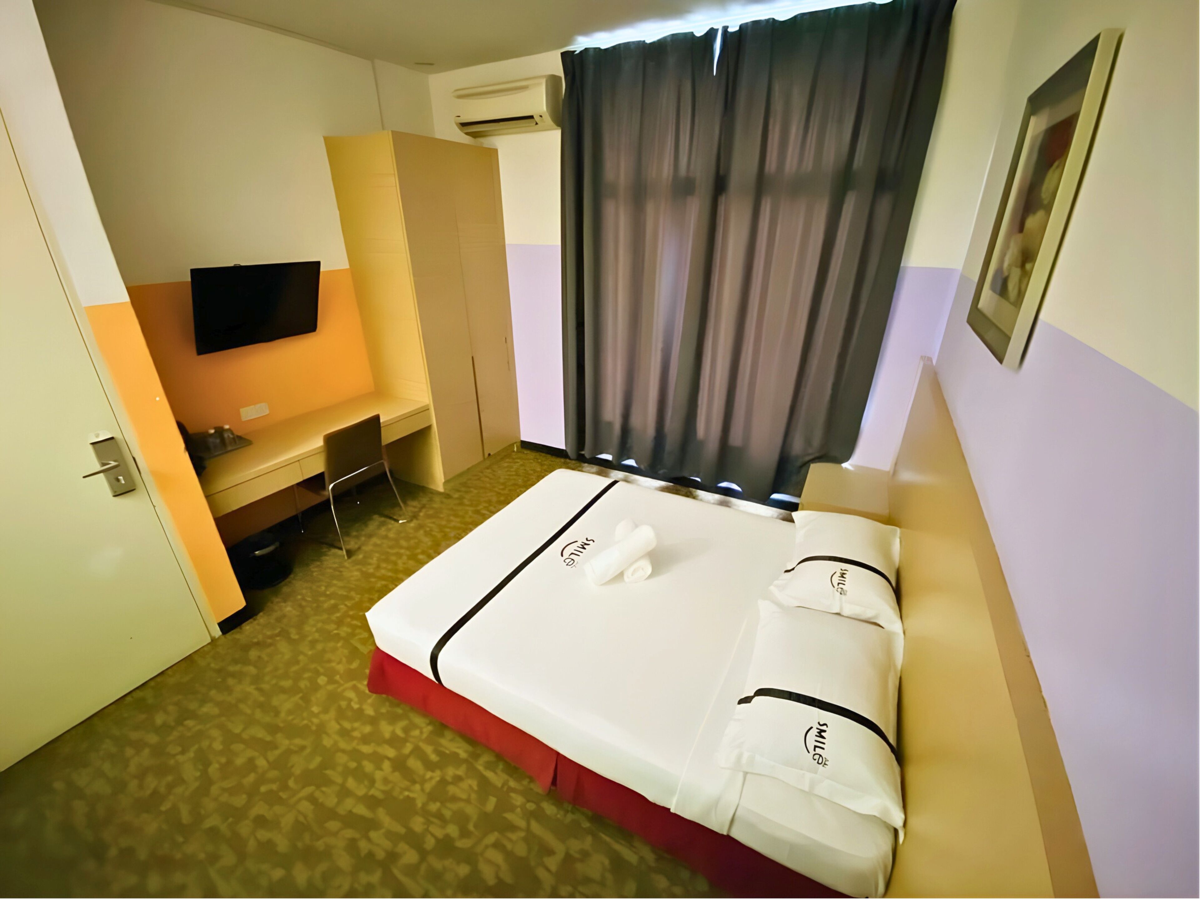 Desk, iron/ironing board, free WiFi