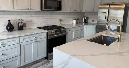 Charming 3-bedroom house in Fort Worth with WiFi, AC