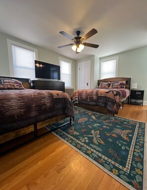 3 habitaciones, tabla de planchar con plancha y wifi gratis 