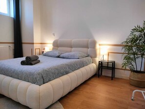 2 bedrooms, desk, iron/ironing board, travel cot - The Bright Cocoon/25min Strasbourg center/Wi-Fi/TV (WASSELONNE)