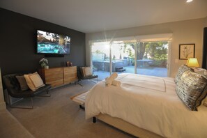 3 bedrooms, desk, iron/ironing board, free WiFi