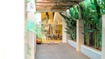 บริเวณภายนอก