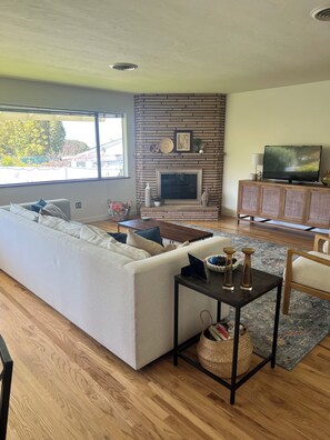 Smart TV, stereo, computer monitors, printers