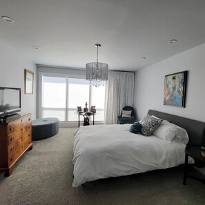 2 bedrooms, iron/ironing board, WiFi, bed sheets - Fabulous 2/2 bedroom condo in quiet Panama City Beach gated neighborhood. (Panama City Beach)