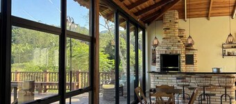 Complete chalet for family accommodation, close to the Park and Pico da Malwee