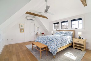 2 室のベッドルーム、デスク、アイロン / アイロン台、WiFi (無料)