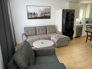 TV connectée, jeux vidéo, livres, vidéothèque