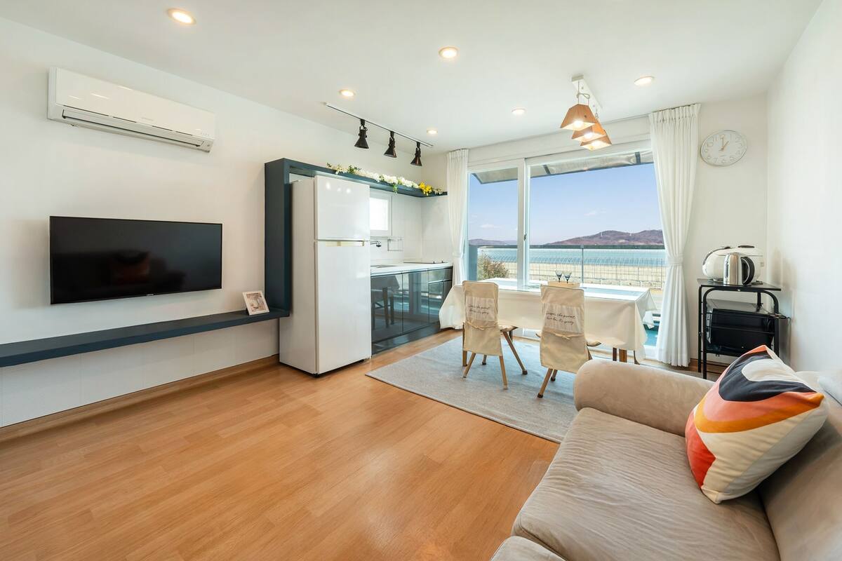 Quarto básico, 2 quartos (sum D(No pets allowed / Private BBQ)) | 1 quarto, Wi-Fi de cortesia