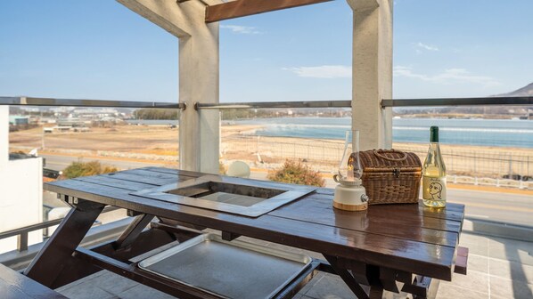 Basic Room, 2 Bedrooms (sum D(No pets allowed / Private BBQ)) - Suncheon Sum Pension (Suncheon)