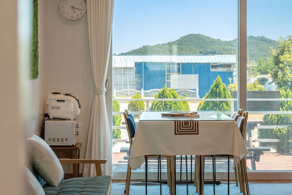 Basic Room, 1 Bedroom (sum A(Pet-friendly / Private BBQ)) | 1 bedroom, WiFi (free)