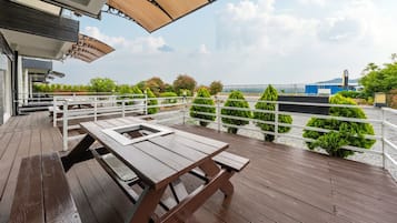 Habitación básica, 1 habitación (sum A(Pet-friendly / Private BBQ)) | 1 dormitorio y wifi gratis