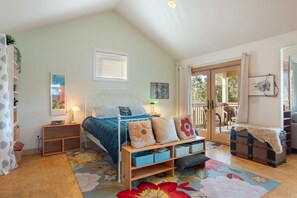 書桌、熨斗/熨衫板、Wi-Fi、床單