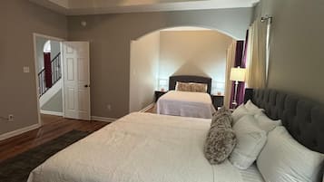 5 chambres, bureau, fer et planche à repasser, Wi-Fi gratuit