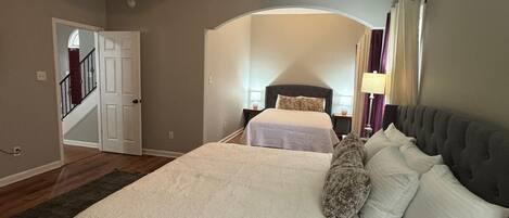 5 bedrooms, desk, iron/ironing board, free WiFi