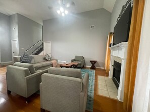 TV connectée, cheminée