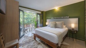 Deluxe appartement | Luxe beddengoed, pillowtop-bedden, individueel gedecoreerd