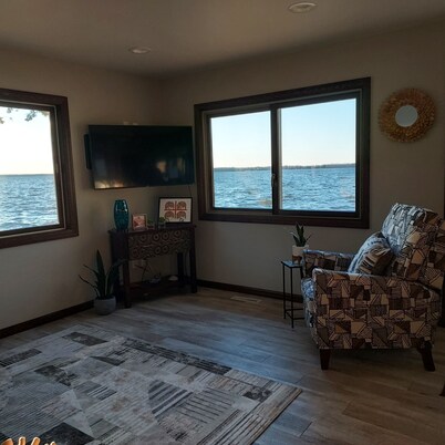 Charming 3-bedroom house with WiFi, AC Bonduel,family friendly for Packer Draft