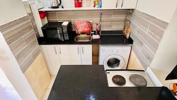 Fridge, microwave, oven