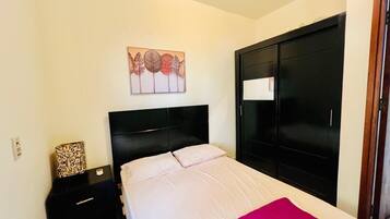 1 bedroom, WiFi, bed sheets