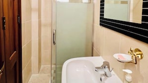 Shower, towels