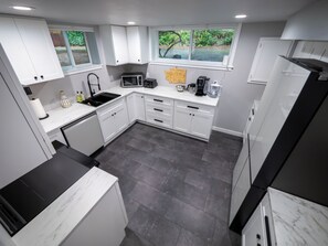 Micro-ondas, fogão, cooktop, lava-louças