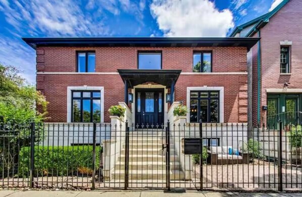 Exterior - Chic Entire home for Large Groups - Chicago - Bucktown (Chicago)