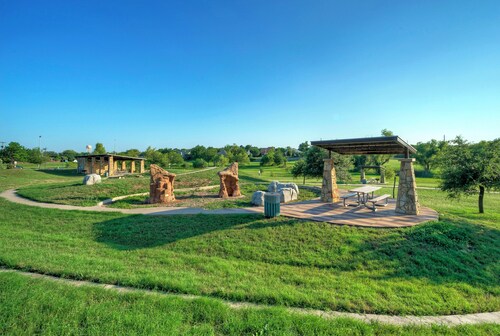 Lakeside heaven Hutto- Lake access 3bedroom near 130