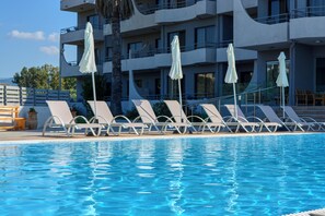 Exterior - Ivory Hotel  (Theologos)