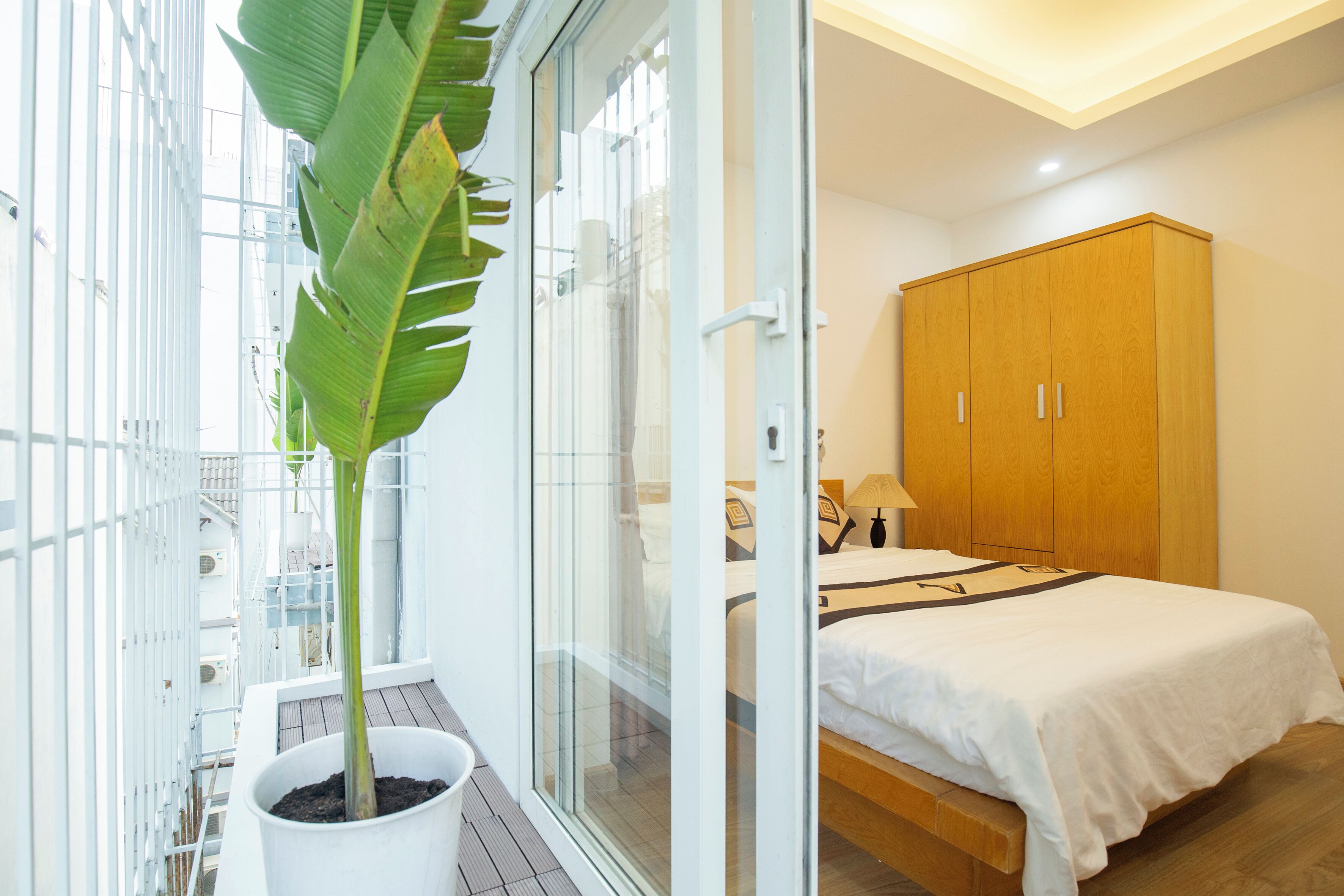 Egyptian cotton sheets, premium bedding, pillowtop beds, in-room safe