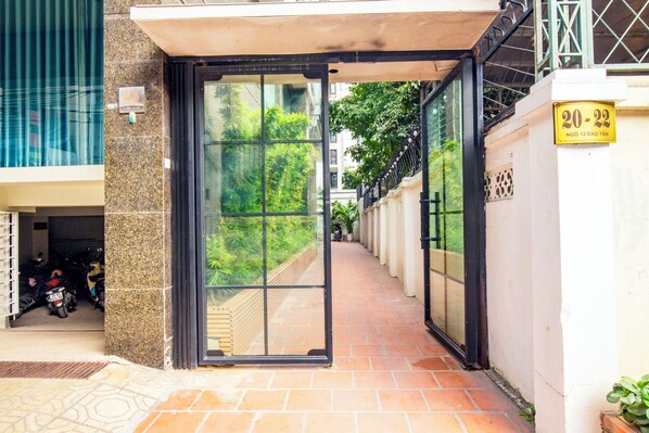 Front of property - Sumitomo 4- Serviced Apartment (Hanoi)