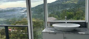 Cloudscape Villa Peradeniya 4-bedroom villa