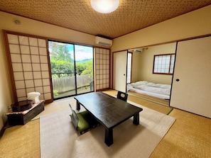 Phòng 2 giường đơn Tiêu chuẩn, quang cảnh vườn | Truy cập Internet không dây (phụ phí)