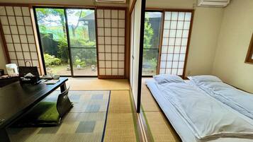 Japanese-style Twin Room, Garden View | WiFi