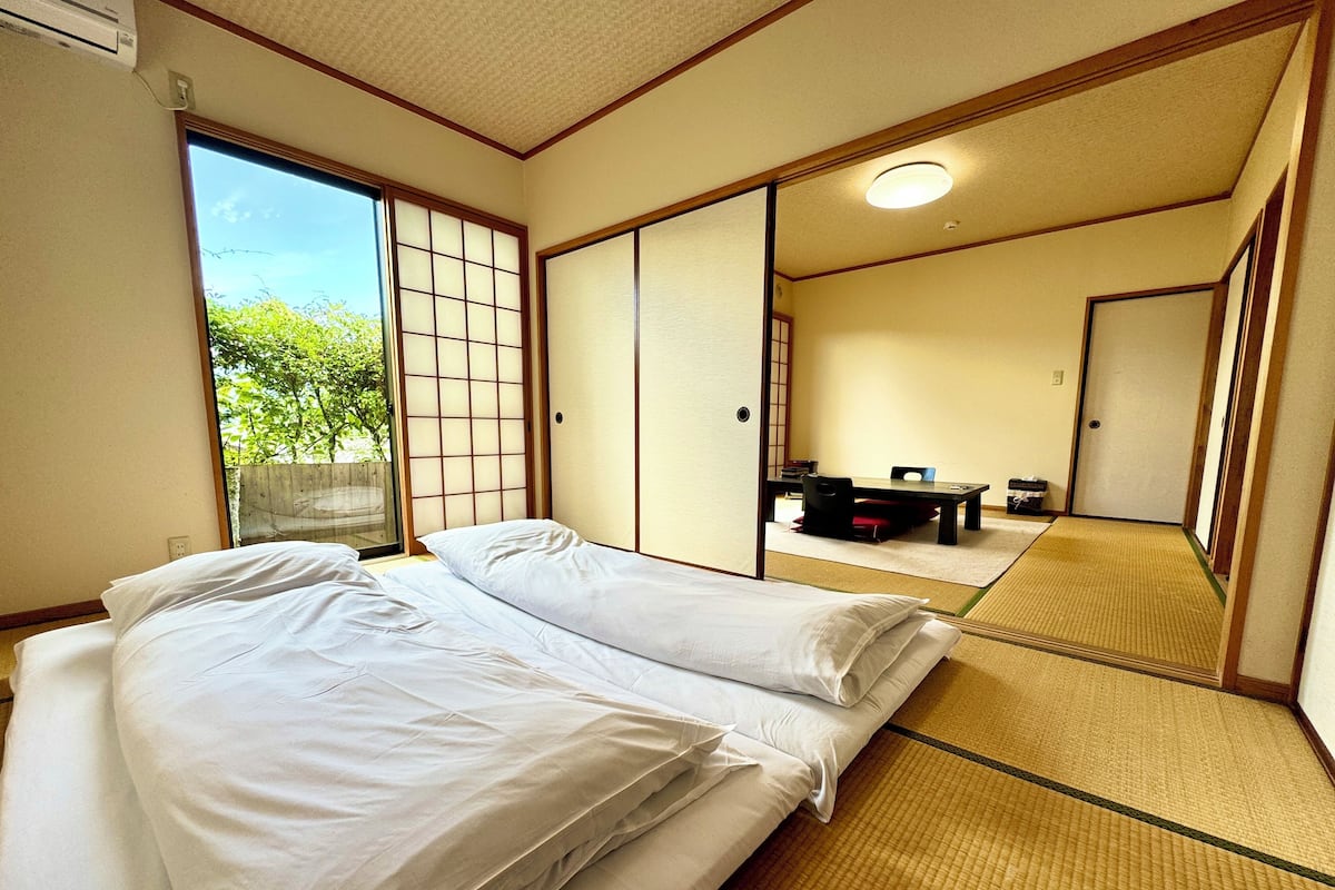Basic Twin Room, Garden View