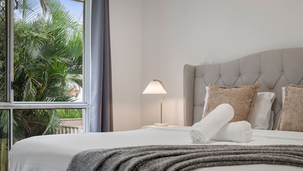 4 chambres, fer et planche à repasser, Wi-Fi, draps fournis