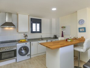 Fridge, microwave, oven, dishwasher