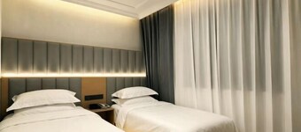 Beijing Thunder Dragon Hotel (Beijing North Railway Station Jishuitan Subway Station)