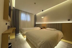 Room - Beijing Thunder Dragon Hotel (Beijing North Railway Station Jishuitan Subway Station) (Beijing)