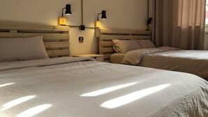 Room - up north hostel (Dunhuang)