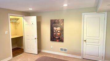 2 camere, una scrivania, ferro/asse da stiro, Wi-Fi gratuito