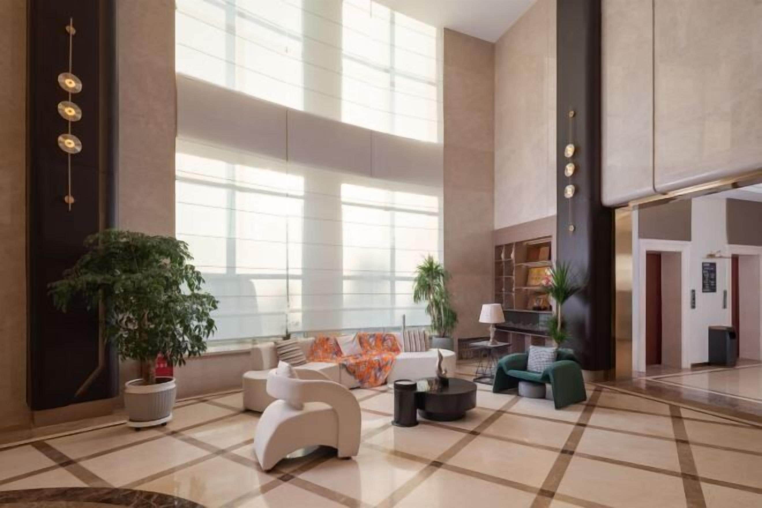 المنشأة من الداخل