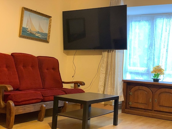 Shared Dormitory, 1 Bedroom | Living room