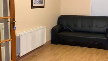 Shared Dormitory, 1 Bedroom | Living room