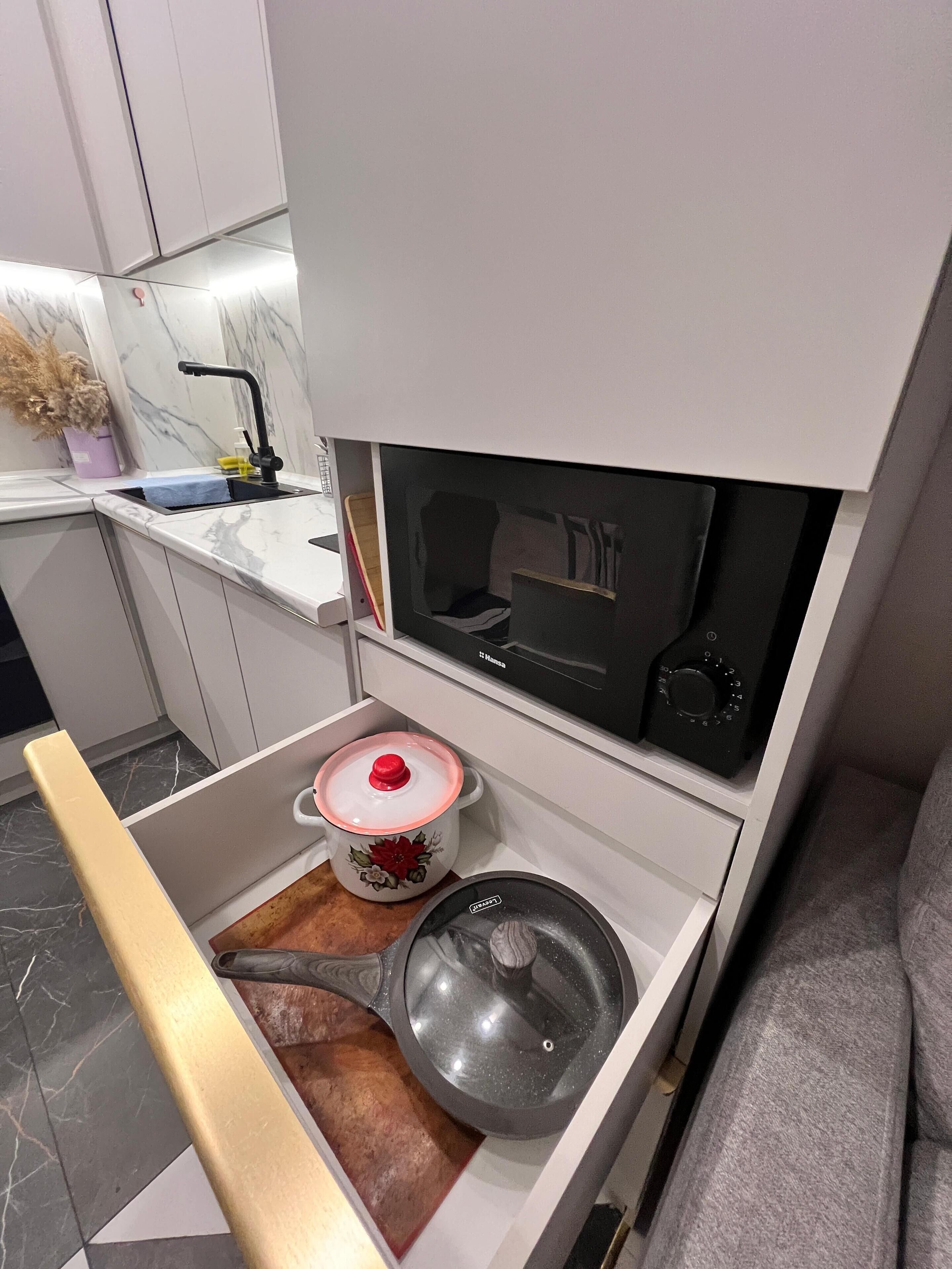 Appart'hôtel Confort, 1 très grand lit et 1 canapé-lit, animaux de compagnie acceptés | Cuisine privée