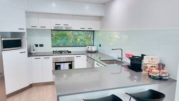 Fridge, microwave, oven, stovetop