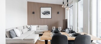 Luxurious 1BR Penthouse with Balcony